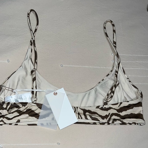 Good American SATIN KHLOÉ TOP - Picture 6 of 7